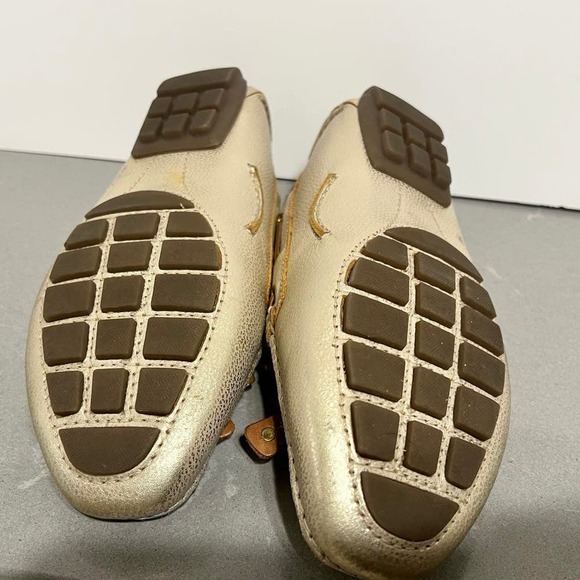 CLARKS ARTISAN Women’s Sz 6.5 Gold Metallic Leather Driving Loafers - Picture 7 of 10